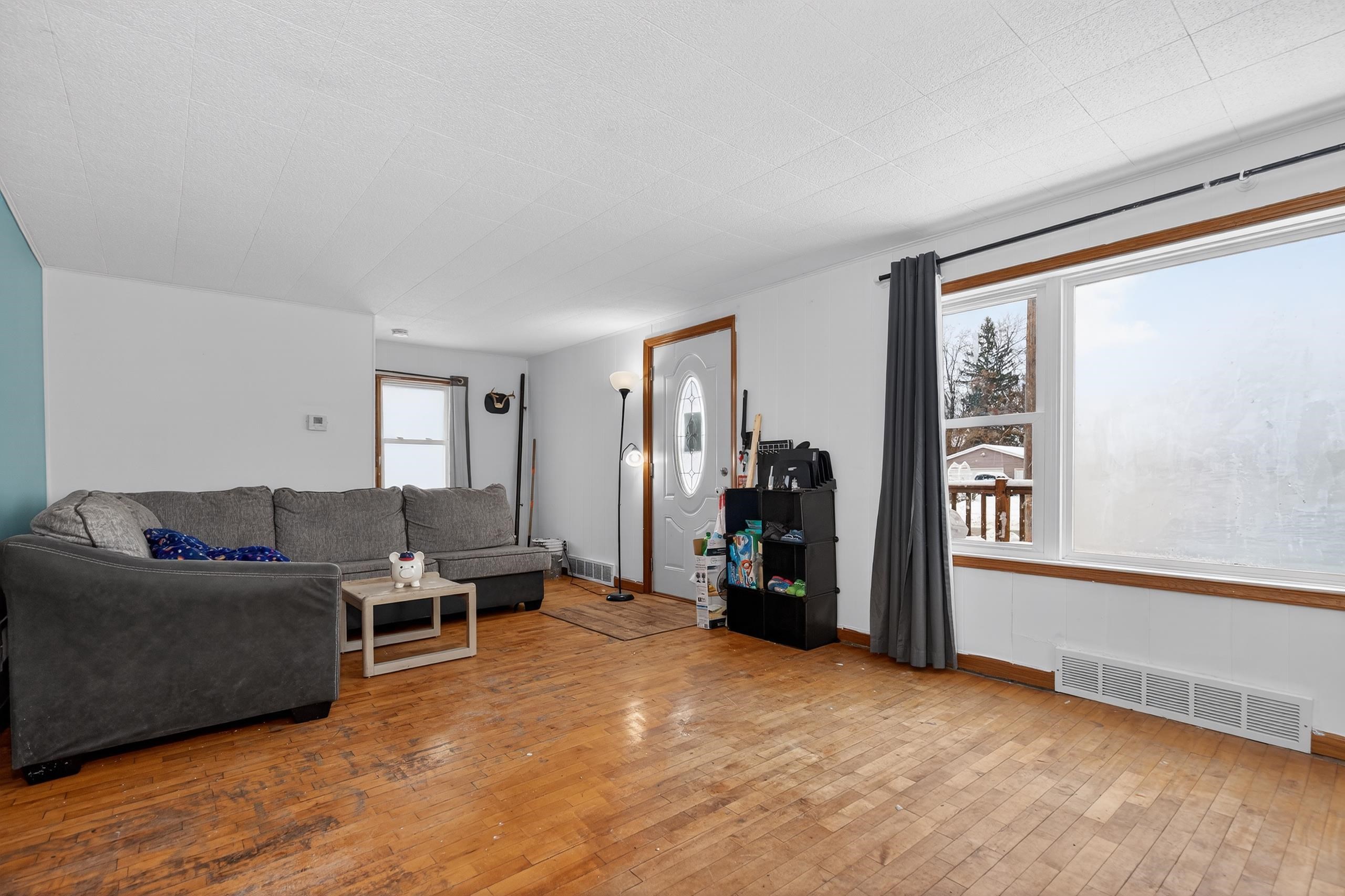 830 Racine Street Menasha, WI 54952 - Photo 6 of 22