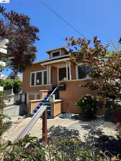 $1,195,000 | 2221 Roosevelt Avenue, Berkeley, CA 94703