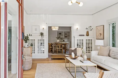 $1,195,000 | 2221 Roosevelt Avenue, Berkeley, CA 94703