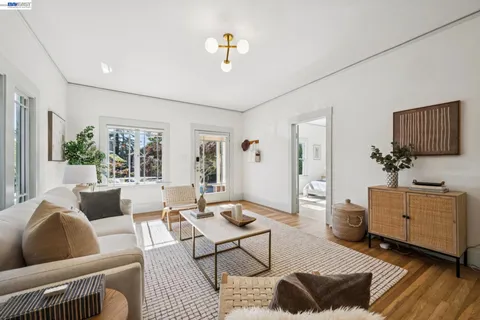 $1,195,000 | 2221 Roosevelt Avenue, Berkeley, CA 94703