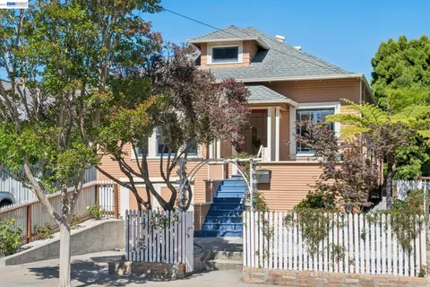 $1,195,000 | 2221 Roosevelt Avenue, Berkeley, CA 94703