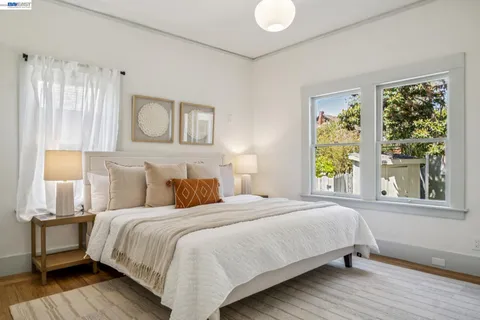 $1,195,000 | 2221 Roosevelt Avenue, Berkeley, CA 94703