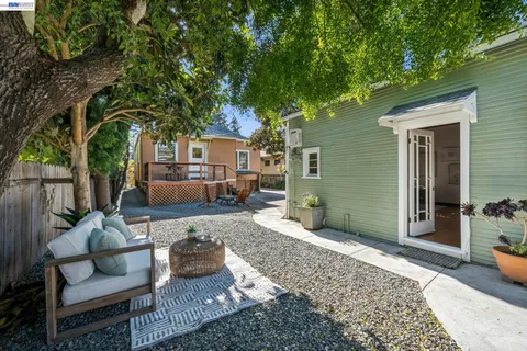 $1,195,000 | 2221 Roosevelt Avenue, Berkeley, CA 94703