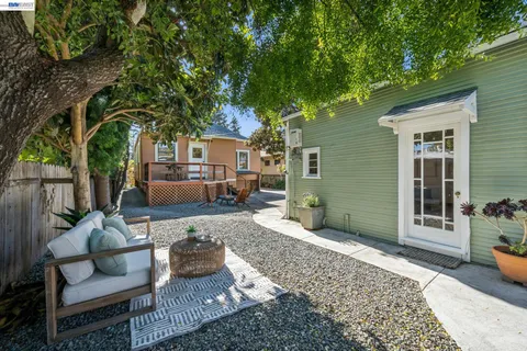 $1,195,000 | 2221 Roosevelt Avenue, Berkeley, CA 94703