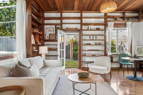 $1,195,000 | 2221 Roosevelt Avenue, Berkeley, CA 94703