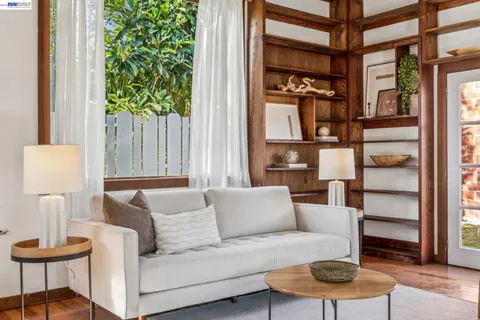 $1,195,000 | 2221 Roosevelt Avenue, Berkeley, CA 94703