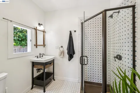$1,195,000 | 2221 Roosevelt Avenue, Berkeley, CA 94703
