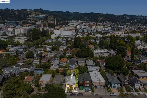 $1,195,000 | 2221 Roosevelt Avenue, Berkeley, CA 94703