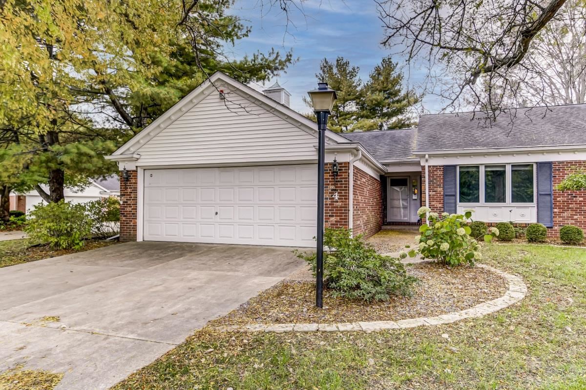 4 Turnberry Place Springfield, IL 62704 - Photo 1 of 35