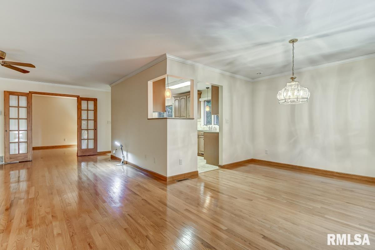 4 Turnberry Place Springfield, IL 62704 - Photo 14 of 35