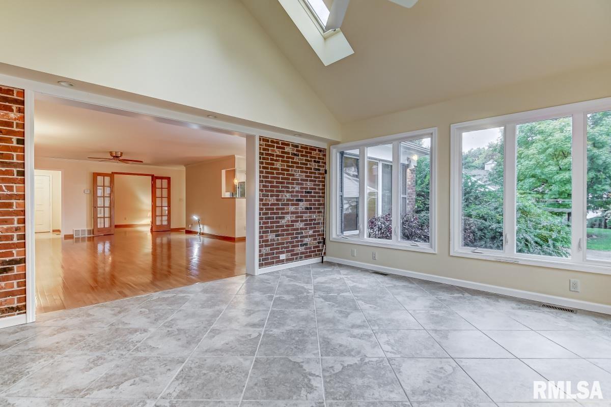 4 Turnberry Place Springfield, IL 62704 - Photo 18 of 35