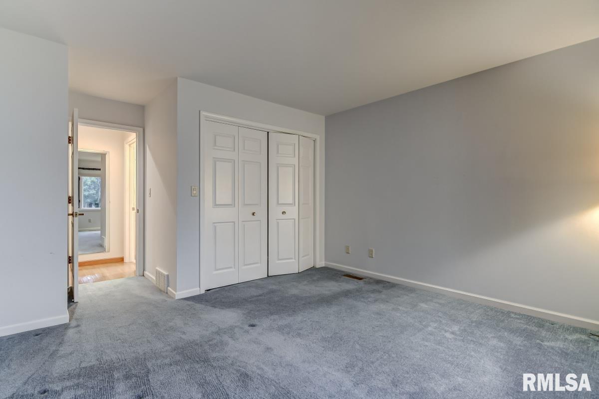 4 Turnberry Place Springfield, IL 62704 - Photo 23 of 35