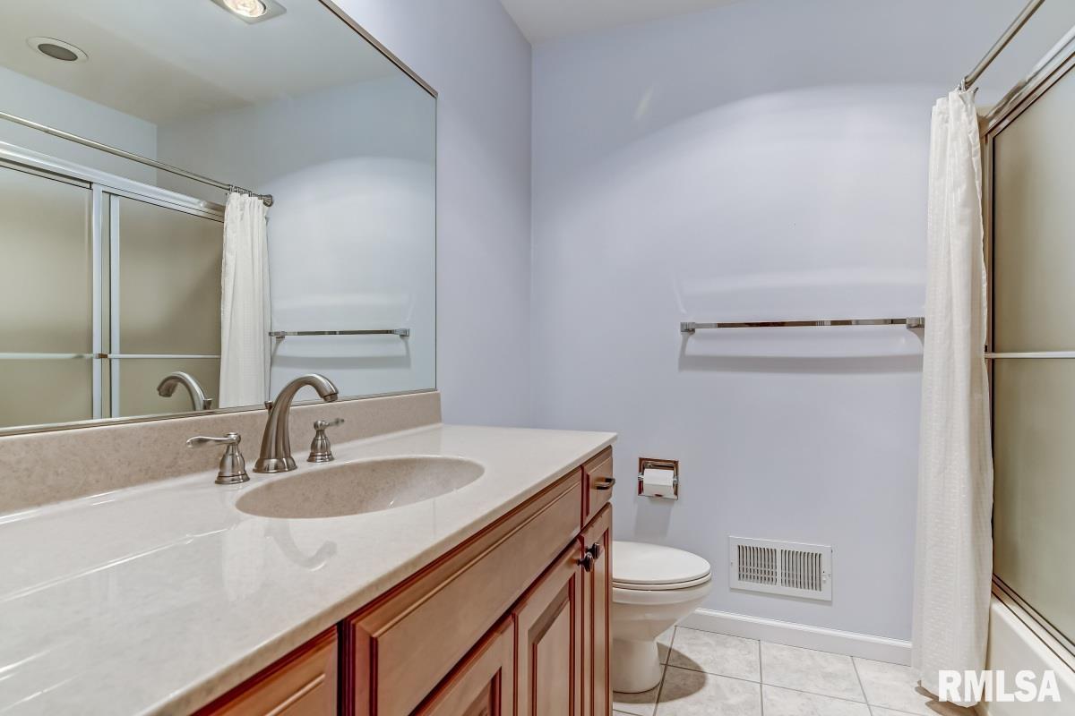 4 Turnberry Place Springfield, IL 62704 - Photo 27 of 35