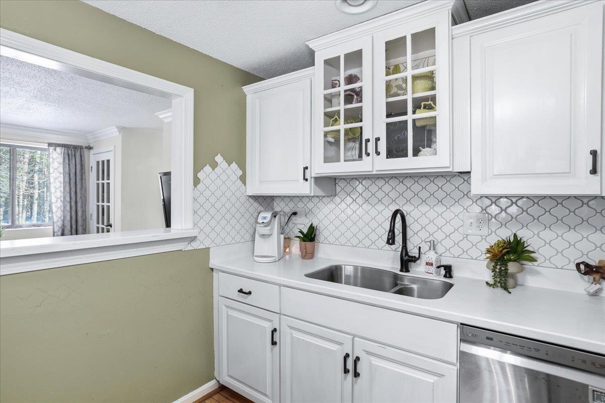 131 Indian Rock Road Merrimack, NH 03054 - Photo 7 of 42 Gallery Image 7