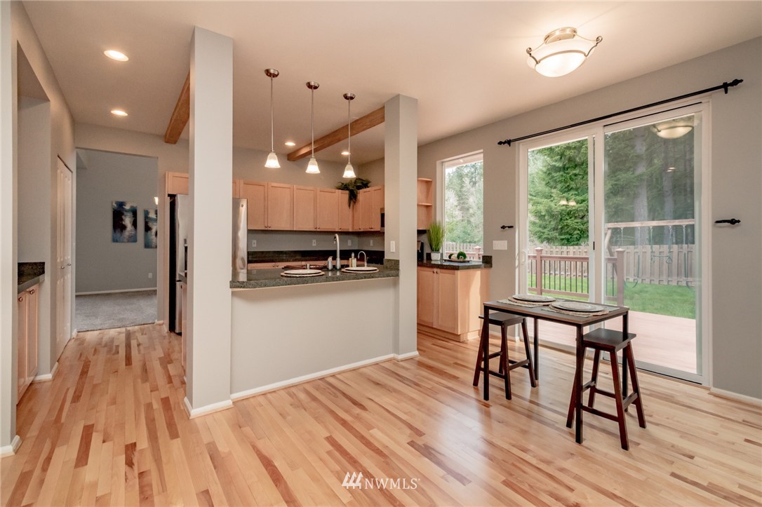 27328 Maple Ridge Way Southeast Maple Valley, WA 98038 - Photo 8 of 25