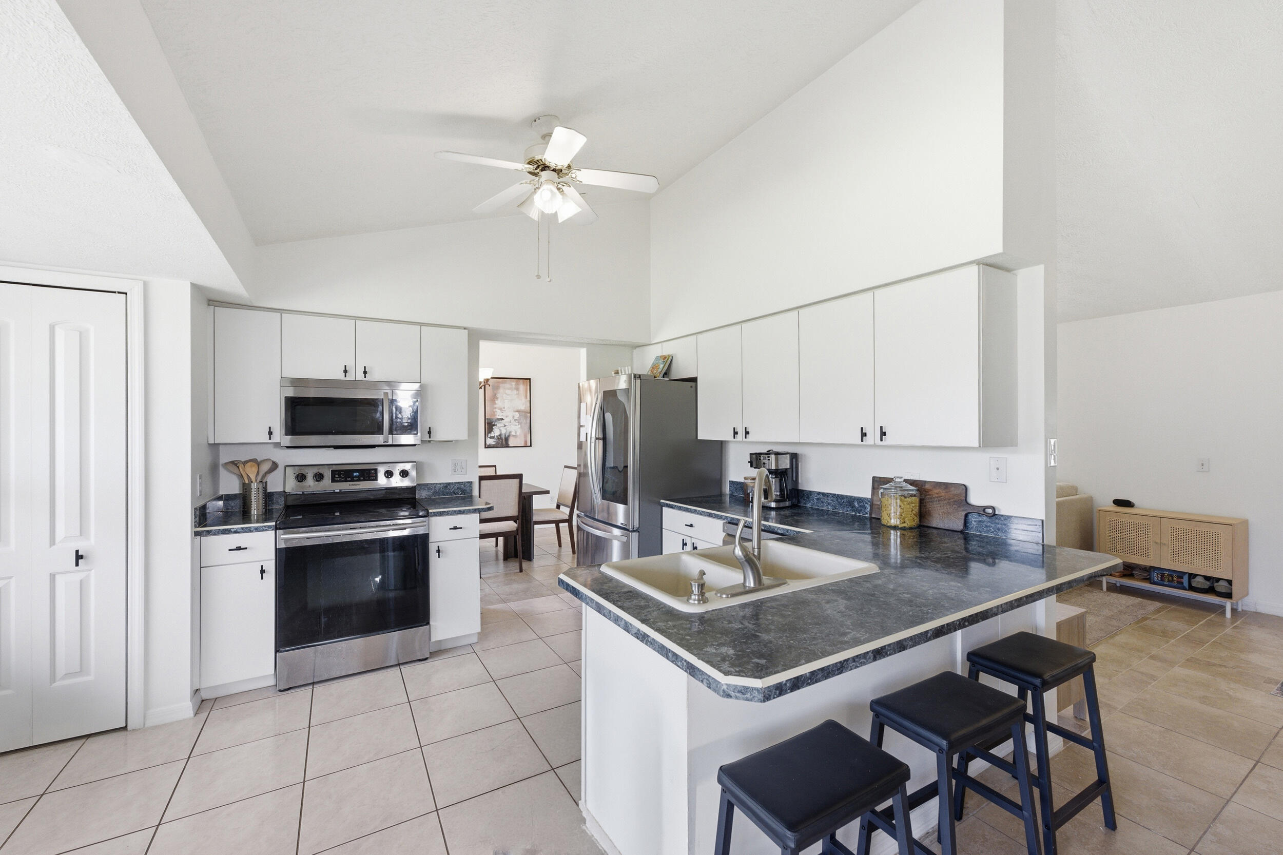 390 Southeast Cork Road Port St. Lucie, FL 34984 - Photo 11 of 43 390 SE Cork Rd.