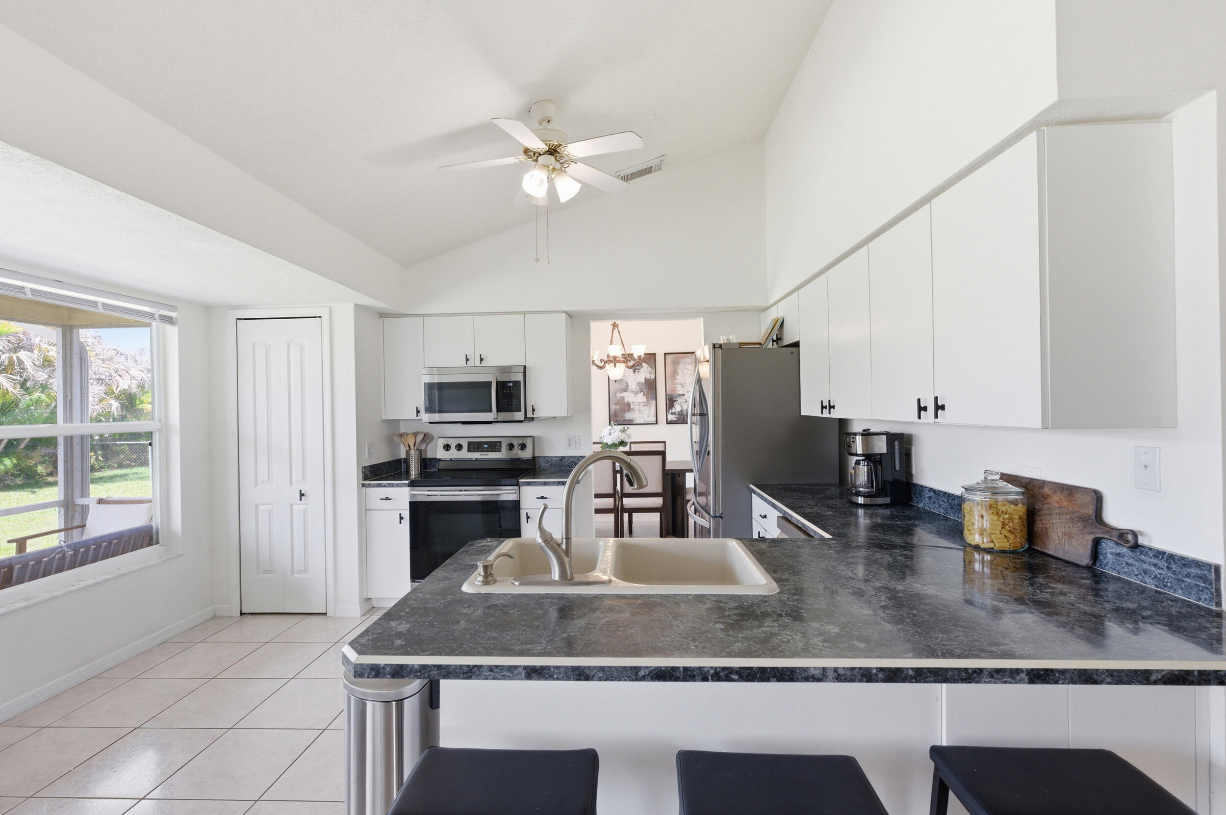 390 Southeast Cork Road Port St. Lucie, FL 34984 - Photo 12 of 43 390 SE Cork Rd.