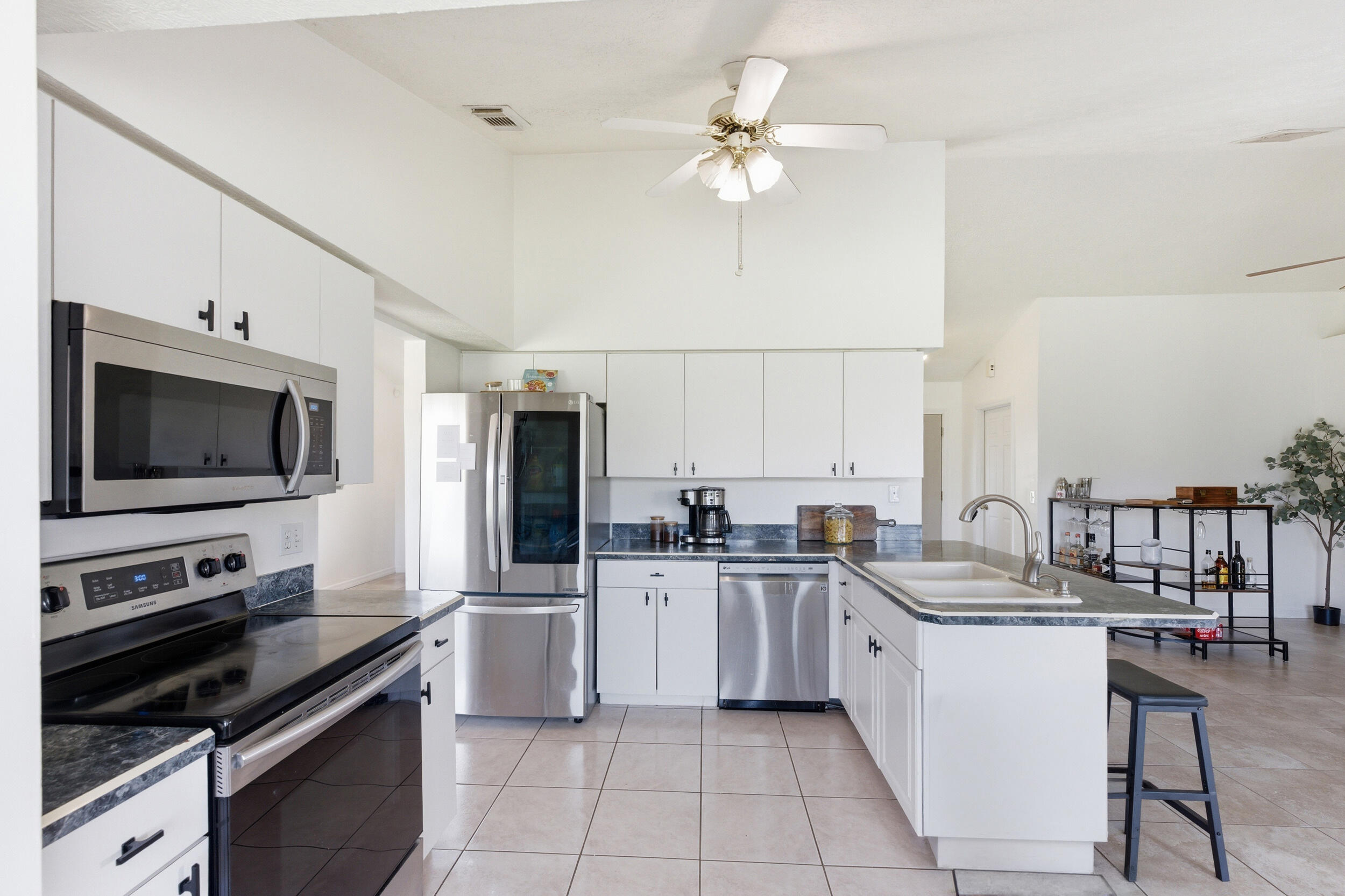 390 Southeast Cork Road Port St. Lucie, FL 34984 - Photo 14 of 43 390 SE Cork Rd.