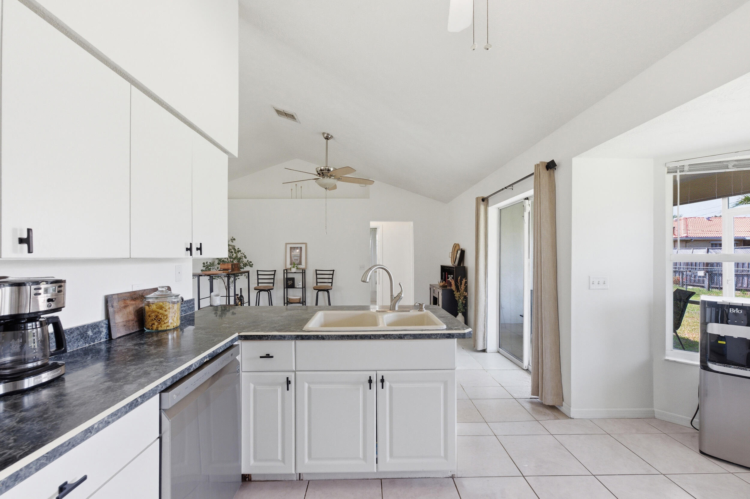 390 Southeast Cork Road Port St. Lucie, FL 34984 - Photo 16 of 43 390 SE Cork Rd.