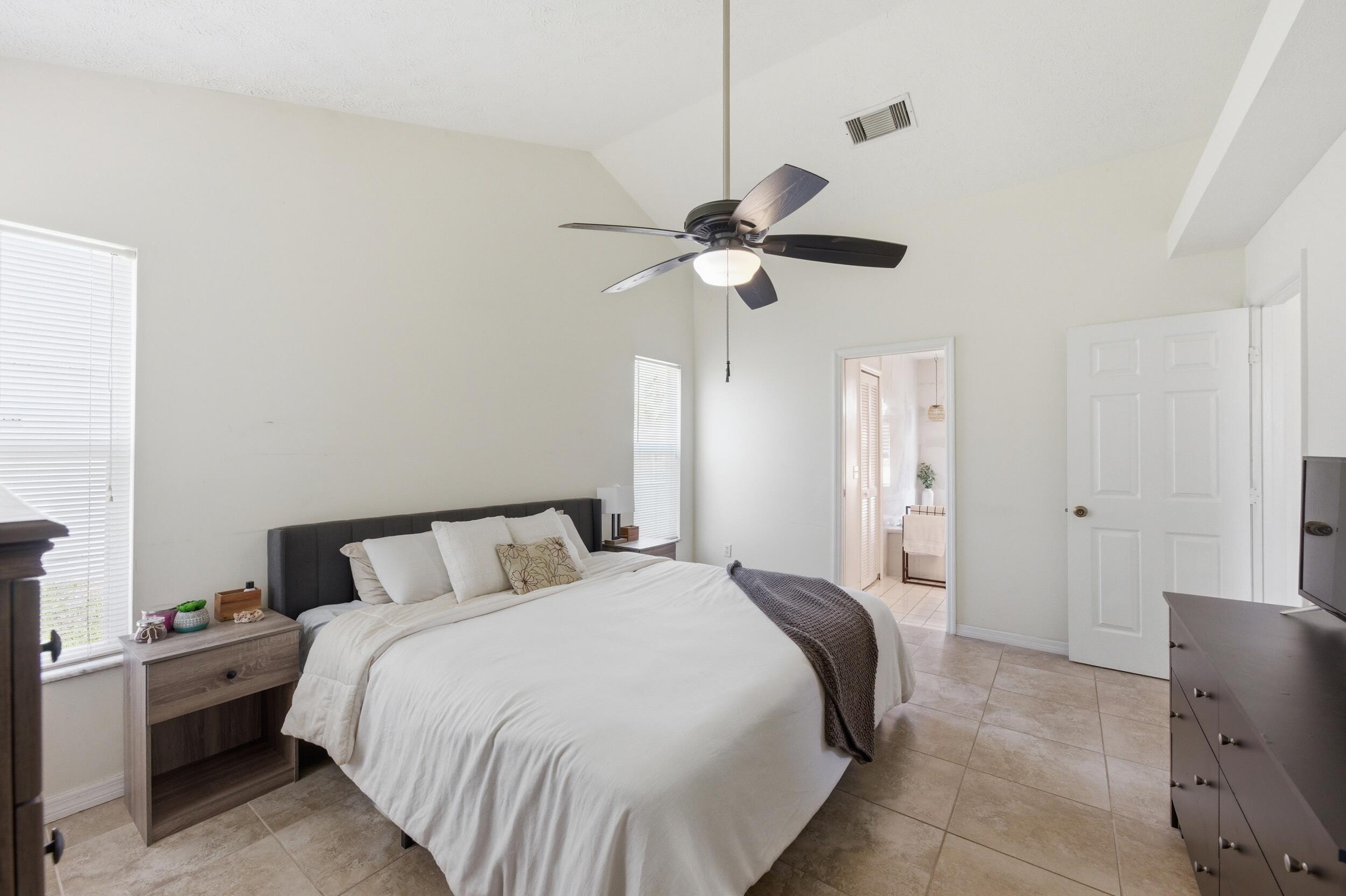 390 Southeast Cork Road Port St. Lucie, FL 34984 - Photo 19 of 43 390 SE Cork Rd.