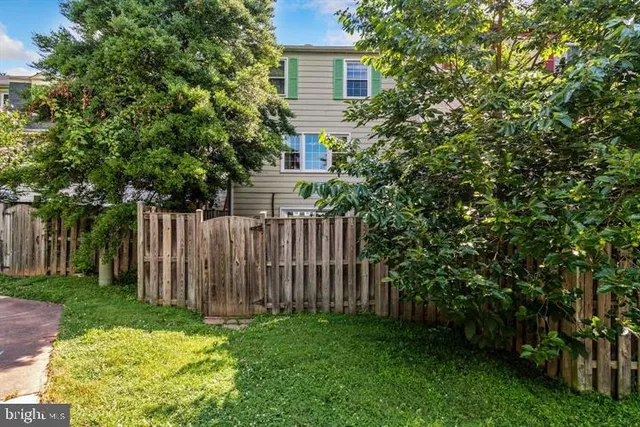 $3,250 | 4916 Van Masdag Court, Annandale, VA 22003