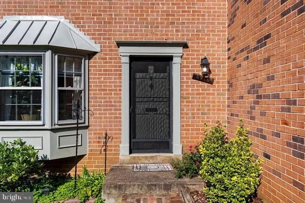 $2,950 | 4916 Van Masdag Court, Annandale, VA 22003