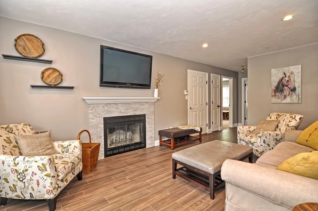19 Pintail Road, Unit 19 Walpole, MA 02081 - Photo 4 of 20 Gallery Image 4