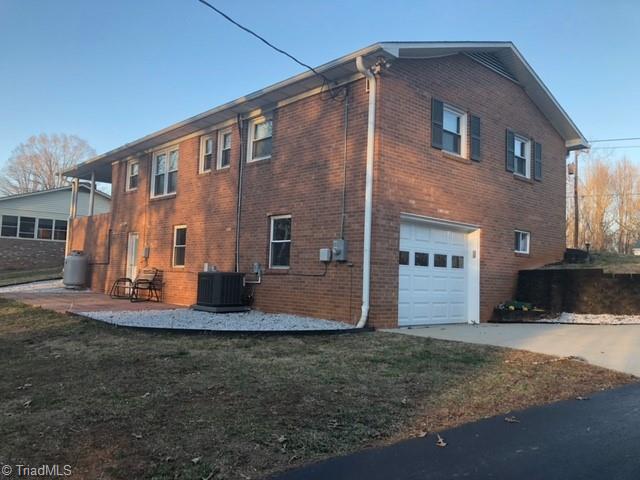 343 Johnson Ridge Road Elkin, NC 28621 - Photo 2 of 35 Gallery Image 2