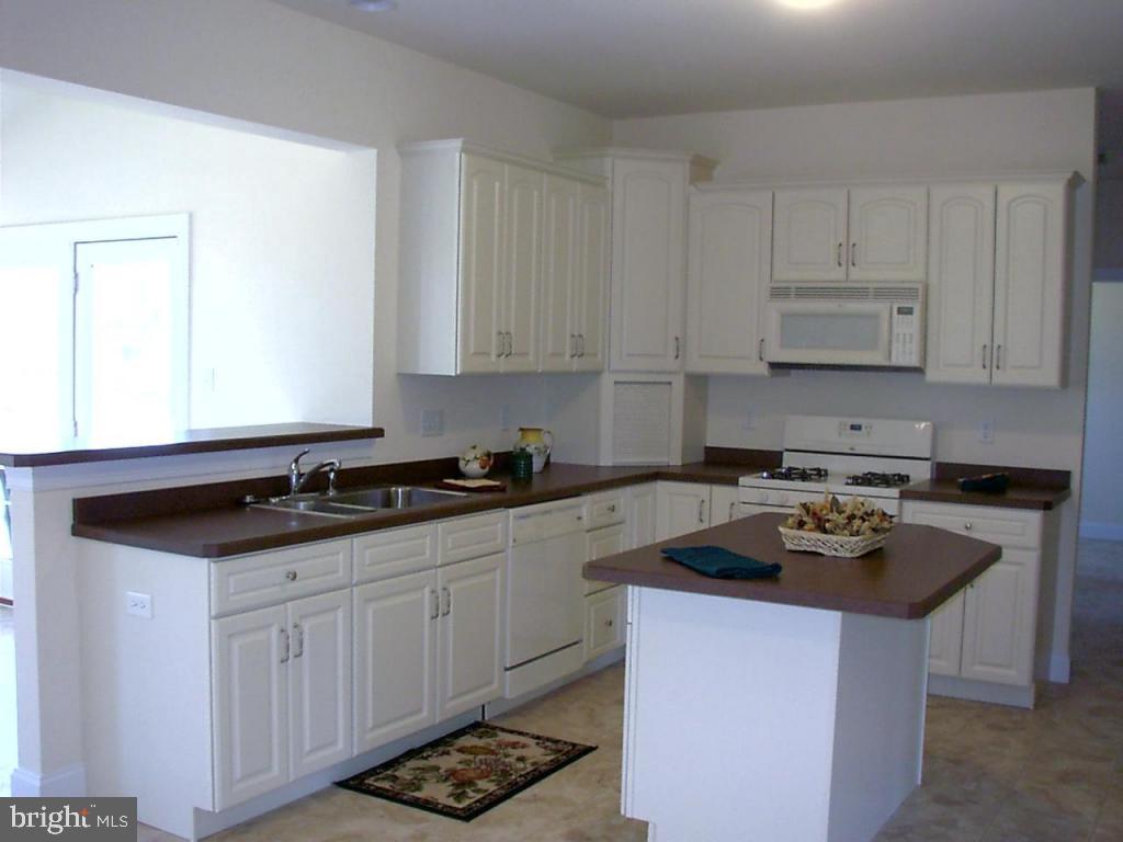 18 Mill Road, Unit 9 Morgantown, PA 19543 - Photo 3 of 6 Gallery Image 3