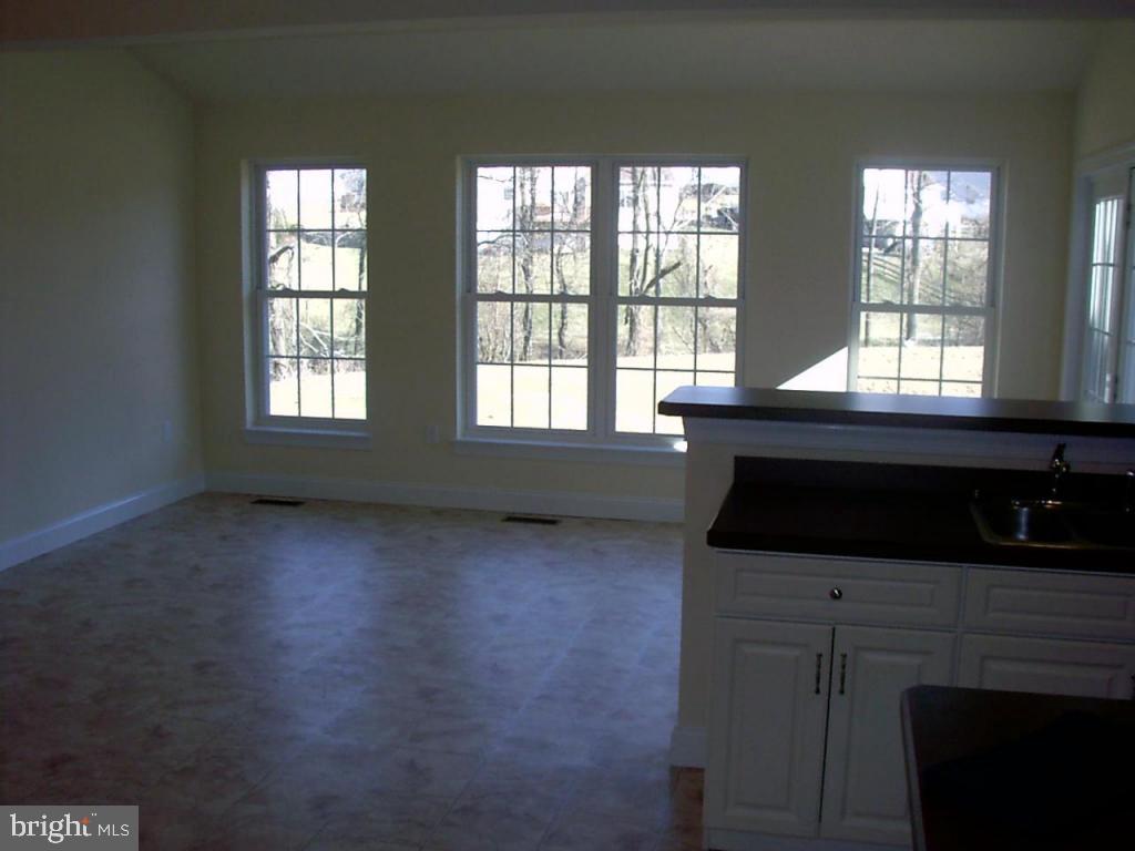 18 Mill Road, Unit 9 Morgantown, PA 19543 - Photo 4 of 6 Gallery Image 4