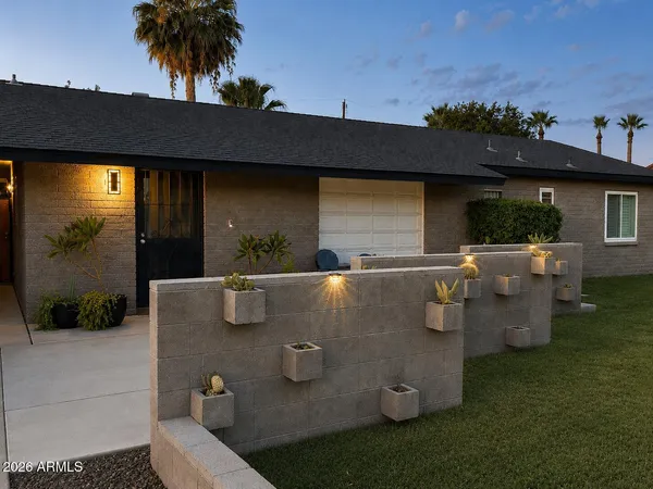 $499,000 | 1818 West Las Palmaritas Drive, Phoenix, AZ 85021