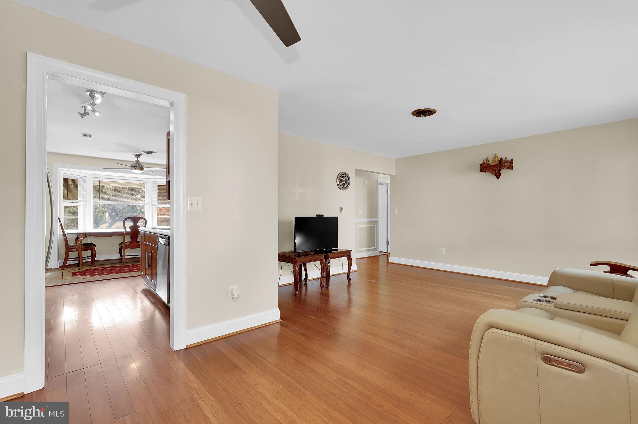 28924 Ridge Road Mount Airy, MD 21771 - Photo 5 of 39