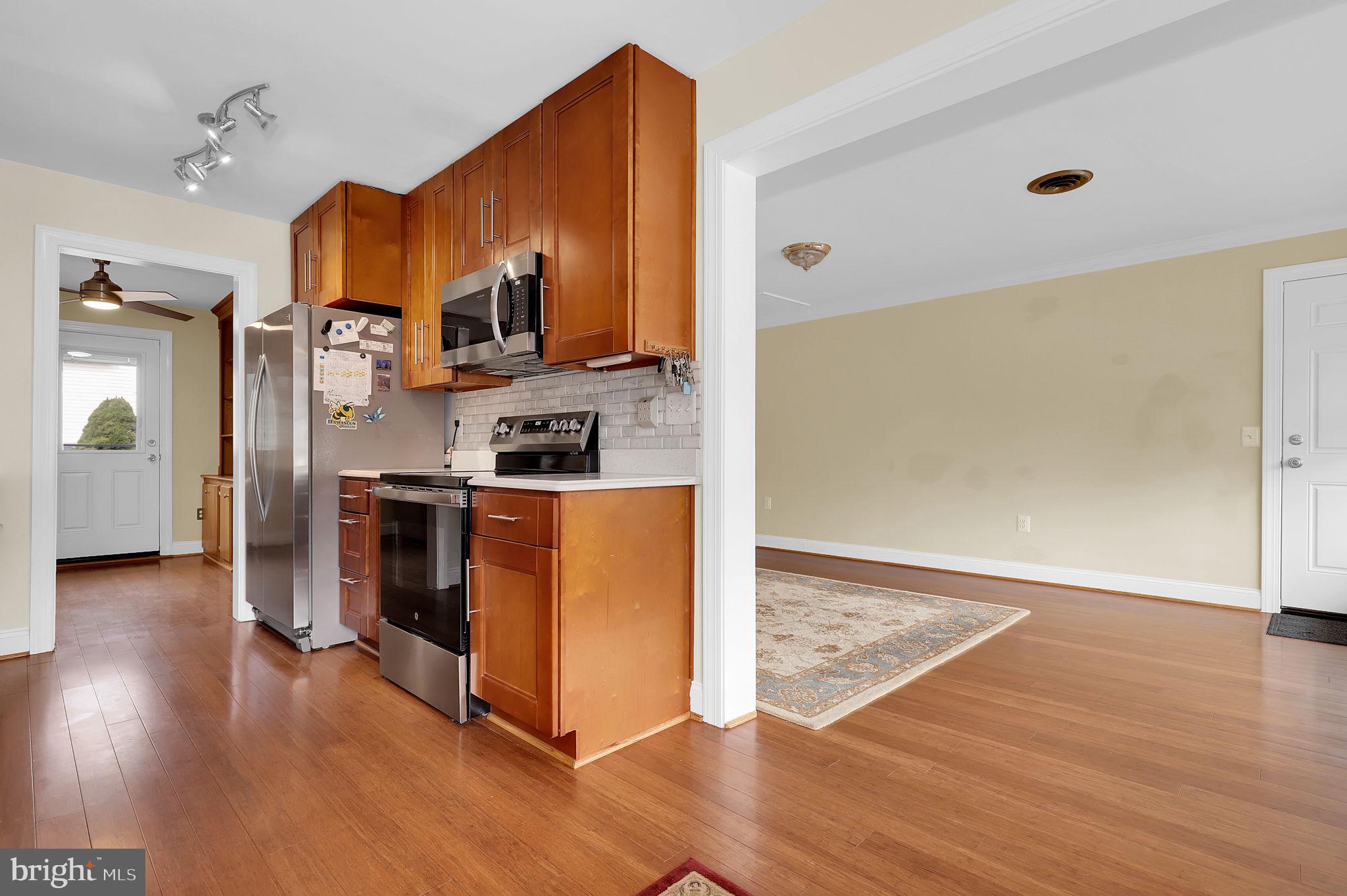 28924 Ridge Road Mount Airy, MD 21771 - Photo 7 of 39