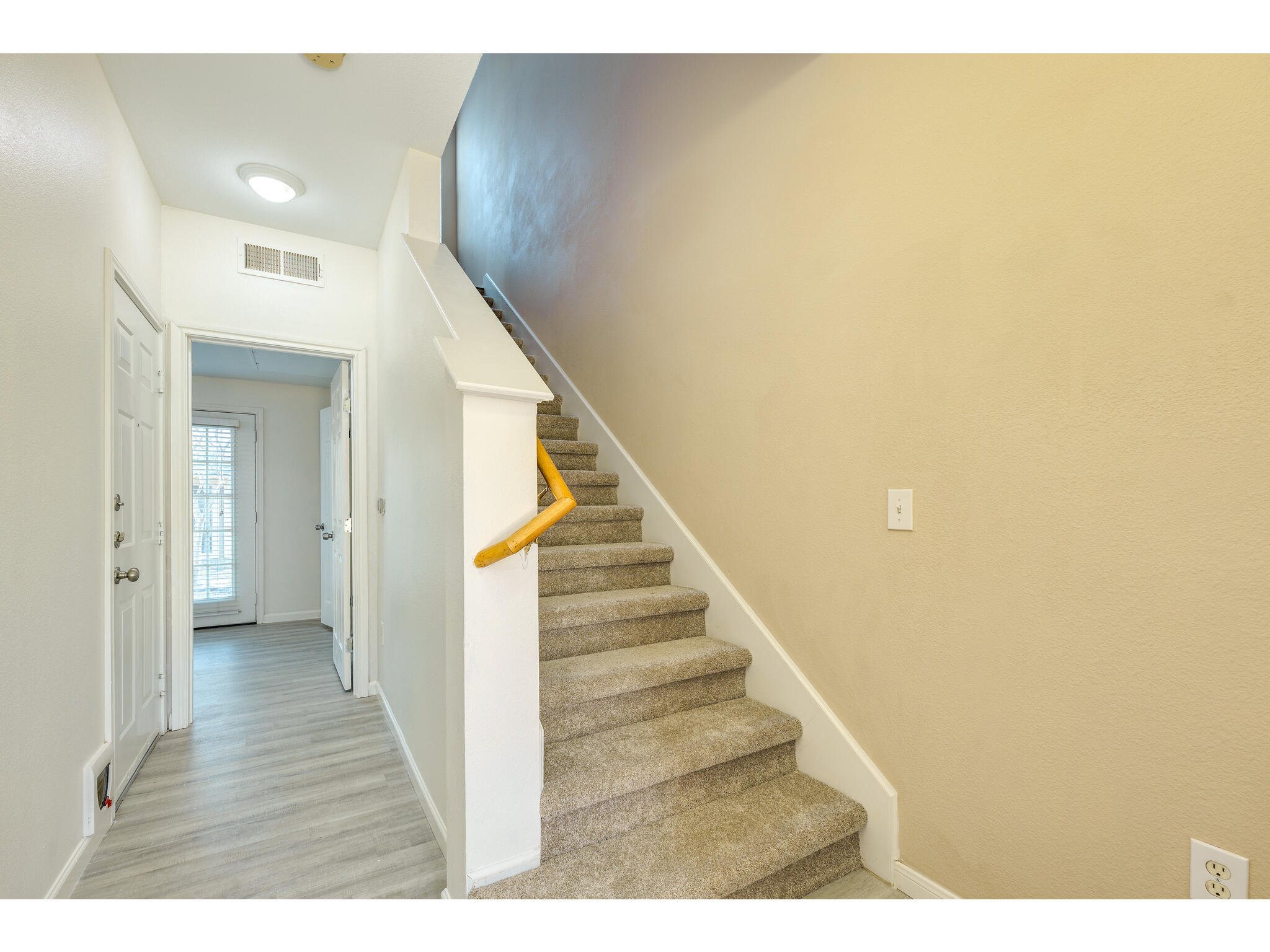 11203 Ranch Road 2222, Unit 106 Austin, TX 78732 - Photo 36 of 40 Up to the main living area!