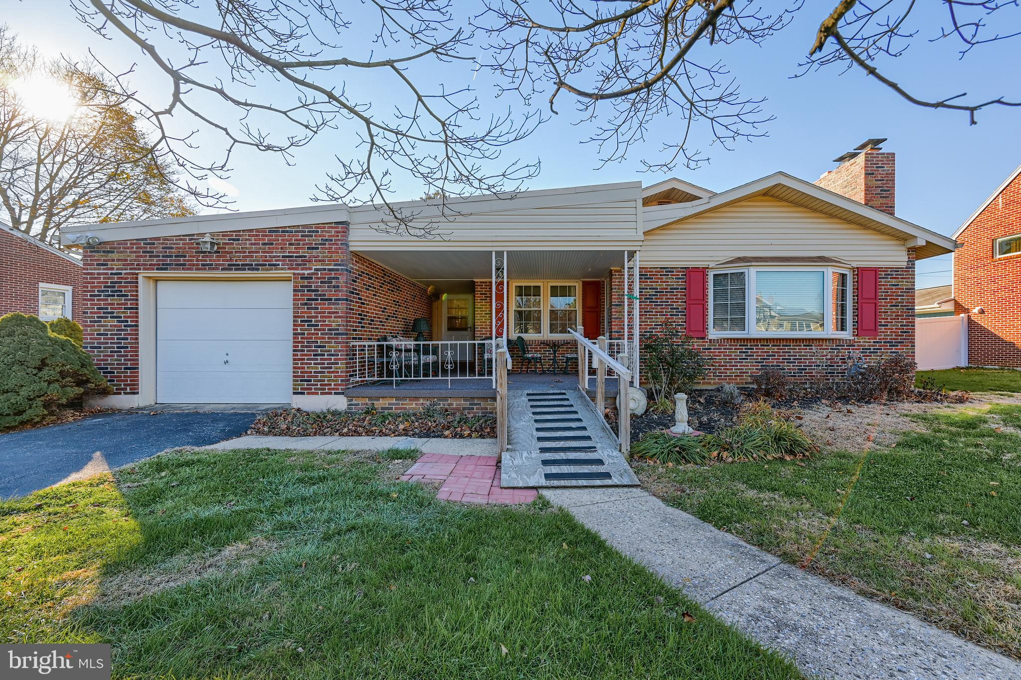 304 Lyndhurst Road York, PA 17402 - Photo 2 of 47 Gallery Image 2