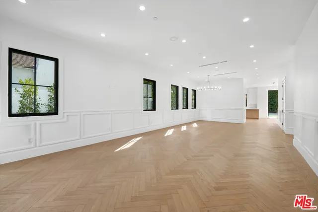 $17,995 | 4539 Longridge Avenue, Sherman Oaks, CA 91423