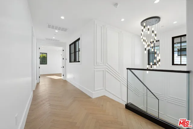 $17,995 | 4539 Longridge Avenue, Sherman Oaks, CA 91423