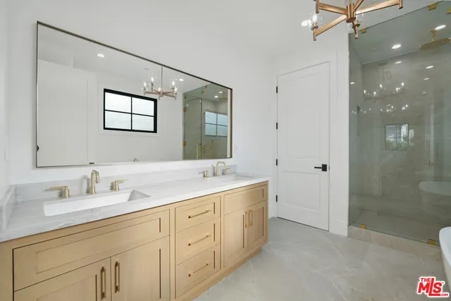 $17,995 | 4539 Longridge Avenue, Sherman Oaks, CA 91423