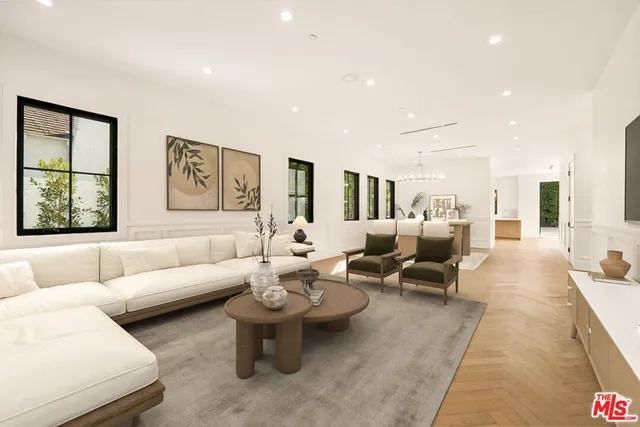 $17,995 | 4539 Longridge Avenue, Sherman Oaks, CA 91423