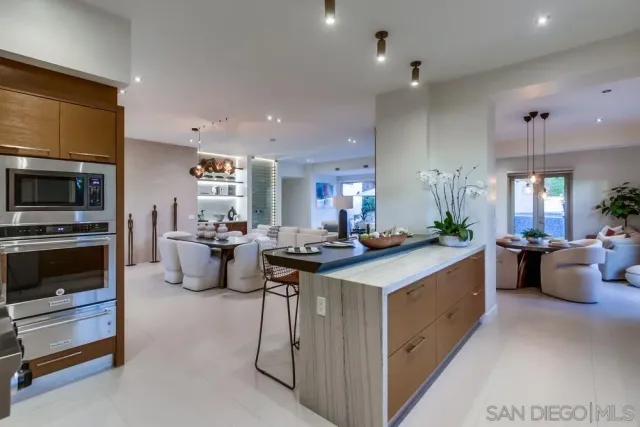 $5,500,000 | 5435 Parkview Drive, La Jolla, CA 92037