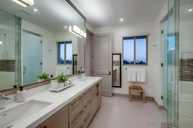 $5,500,000 | 5435 Parkview Drive, La Jolla, CA 92037