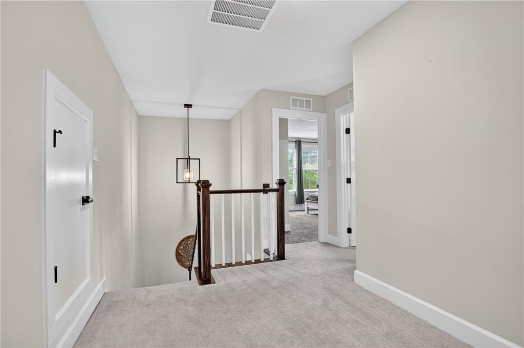 200 Juniper Way Canonsburg, PA 15317 - Photo 22 of 41 Big 2n floor hall