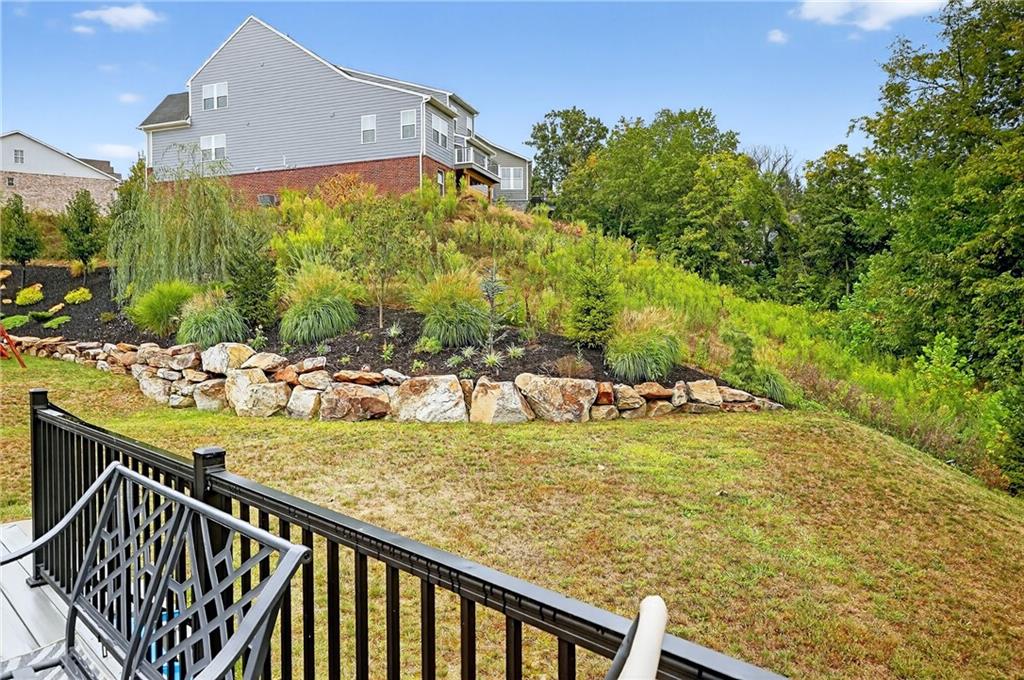 200 Juniper Way Canonsburg, PA 15317 - Photo 38 of 41 New wall and landscaping
