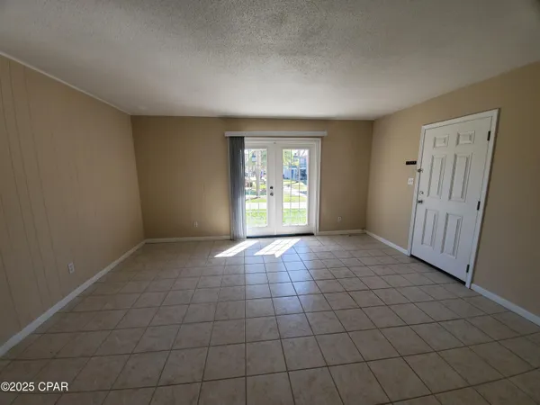$160,000 | 2100 West Beach Drive, Unit B102, Panama City, FL 32401