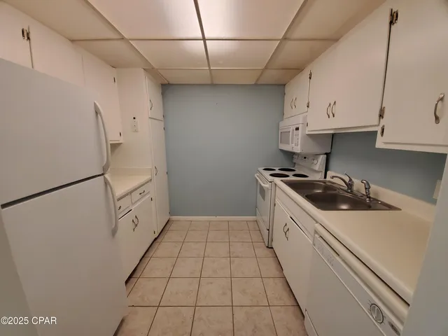 $160,000 | 2100 West Beach Drive, Unit B102, Panama City, FL 32401