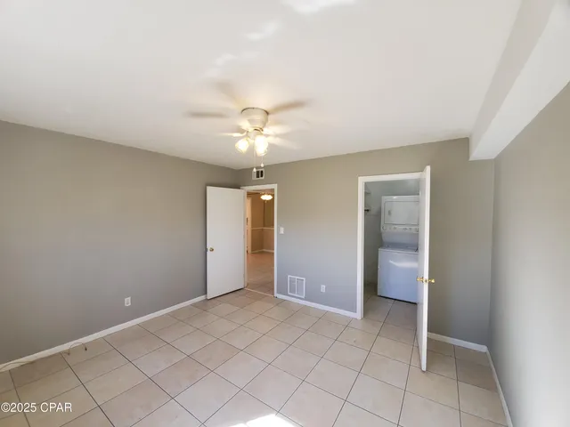 $160,000 | 2100 West Beach Drive, Unit B102, Panama City, FL 32401