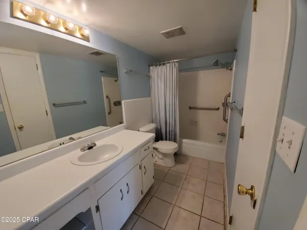 $160,000 | 2100 West Beach Drive, Unit B102, Panama City, FL 32401