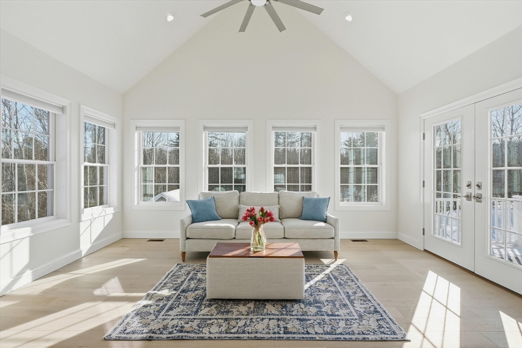 245 Salem Road Dracut, MA 01826 - Photo 13 of 41