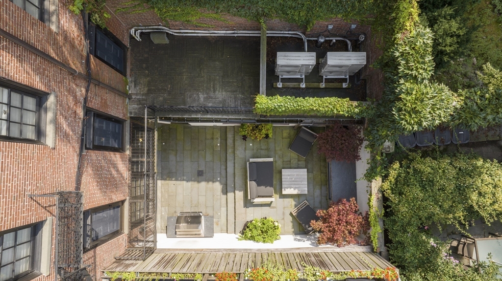 75 Hancock Street Boston, MA 02114 - Photo 24 of 27