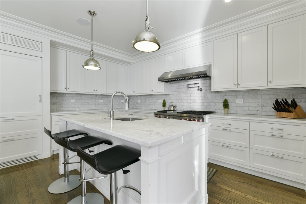 75 Hancock Street Boston, MA 02114 - Photo 7 of 27